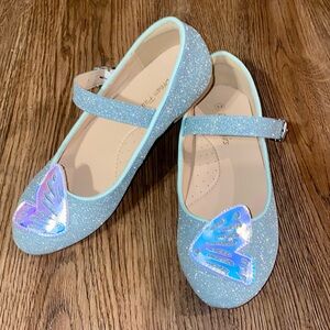 DREAM PAIRS SUPER SPARKLY IRIDESCENT BLUE BUTTERFLY 🦋 APPLIQUÉ MARY JANE SHOES